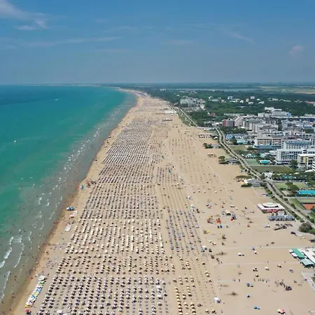 Charming In A Quiet Area Lejlighed Bibione
